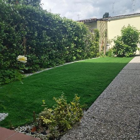 Movie Star Apartment With Garden Florens Exteriör bild